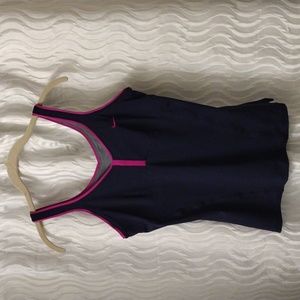 NIKE Sz M Tennis Pickleball Sports Exercise Athletic Tank Top Activewear